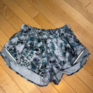 Lululemon Hotty Hot Short